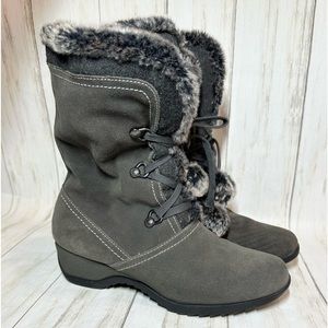 Sporto Gray Suede Pom Pom Winter Boots size 10